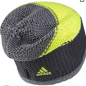 Adidas unisex-Real Madrid Beanie  used a couple times last winter